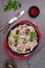 Stewed meat slices with mushrooms