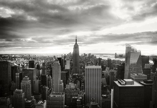 Fototapeta Black and white New York City Skyline at sunset