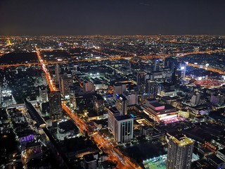 Fototapeta na wymiar Bangkok bei Nacht