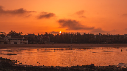 Naklejka premium sunset over lake