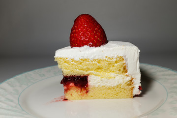 딸기 생크림 케이크