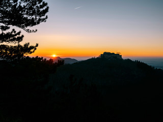 Sonnenuntergang an der Burg Hohenneuffen, Baden-Württemberg