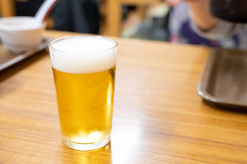 コップのビール © Haru Works