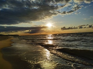 morze, woda, Bałtyk, Morze Bałtyckie, Międzywodzie, zachód słońca, słońce, zachód © Michał