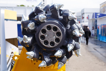 industry coal crusher teeth silver and black colors