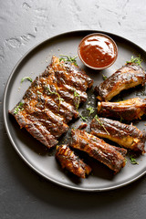 Grilled spare ribs