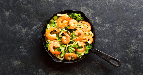 Shrimp and broccoli pasta