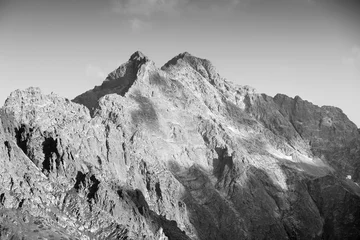 Papier Peint photo autocollant Tatras Rysy, Pologne. Sommet de la montagne Tatry en Pologne. Photo de style rétro en noir et blanc.