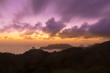 Fototapeta na wymiar 小笠原　中央山山頂から見た夕焼け空