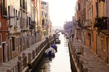 Fototapeta na wymiar Romantische Hochzeitsreise nach Venedig