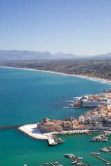 Fototapeta premium Glimpse of the port of Castellammare del Golfo in Sicily, Italy