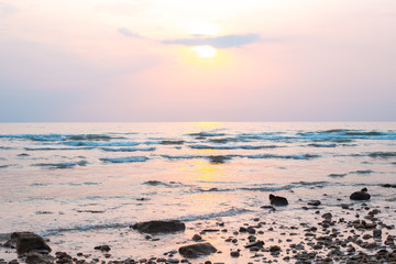 Naklejka premium gentle sunset on the sea