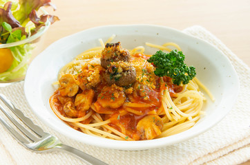 マッシュルームのトマトソースパスタ