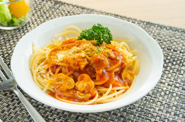 マッシュルームのトマトソースパスタ