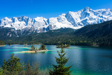 Fototapeta na wymiar lake in mountains - Germany's Alps