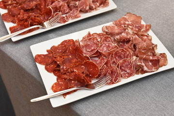 alimentation nourriture en cas saucisson