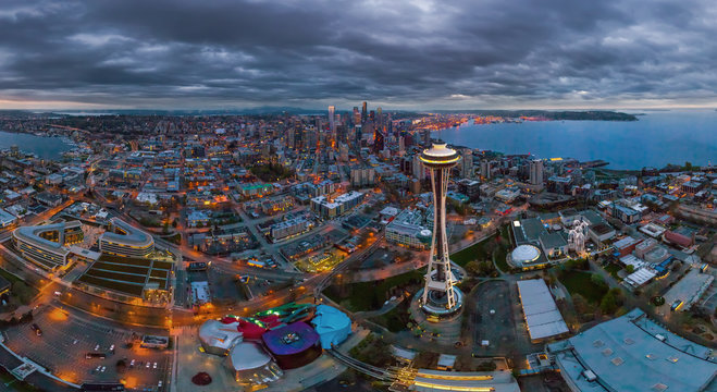 Panoramic aerial view of the city of Seattle, USA