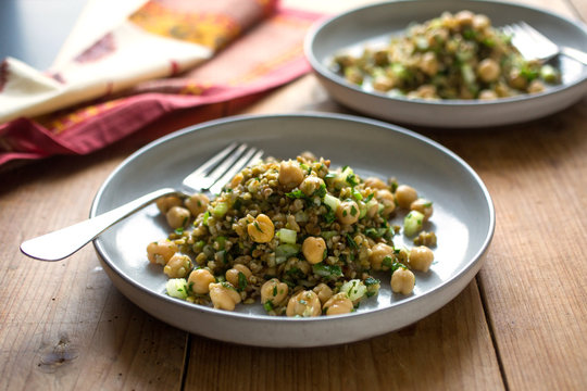 Freekeh salad with chickpeas and herbs