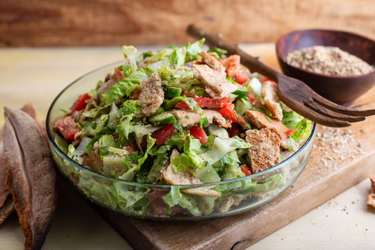 Selective focus of romaine salad served in bowl