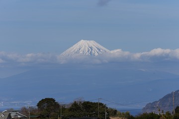 Mt. Fuji of the crown snow taken in Izu Peninsula in February.