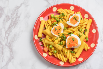 ショートパスタのカレー風味
