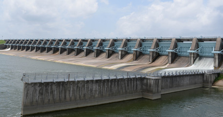 Lake Damn overflowing with water