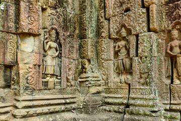 Détail des scultures représentant les devatas du temple Ta Som dans le domaine des temples de Angkor, au Cambodge