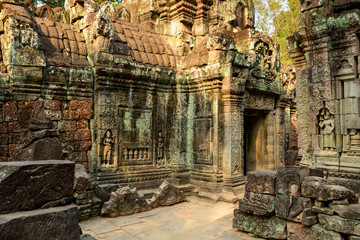 Fototapeta na wymiar La cour intérieure du temple Ta Som dans le domaine des temples de Angkor, au Cambodge