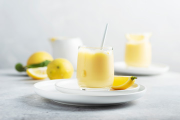 Sweet lemon curd