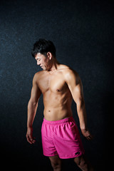 Fototapeta premium ワークアウト ボディビルダー 男性