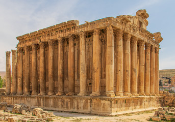Obraz premium Baalbek, Lebanon - place of two of the largest and grandest Roman temple ruins, the Unesco World Heritage Site of Baalbek is a main attractions of Lebanon. Here in particular the Temple of Bacchus