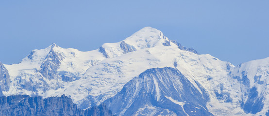 Fototapeta premium Mont Blanc mountain in the French Alps. Beautiful view of famous mountain.