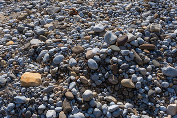 Cantos rodados de río montón