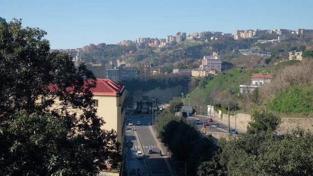 N&aacute;poles. Tr&aacute;fico en el Capodimonte, II. Campania, Italia, Europa.