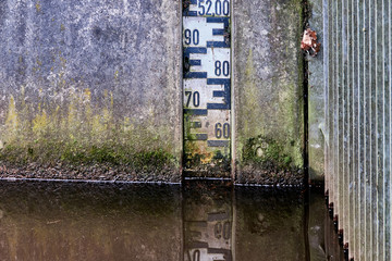 Detail view of a level for water level measurement at the Aller in Gifhorn
