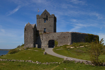 Fototapeta na wymiar Dunguaire Castle in Ireland