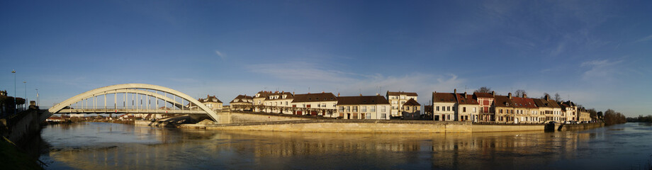 rive de l'Oise à Pont-ste-Maxence