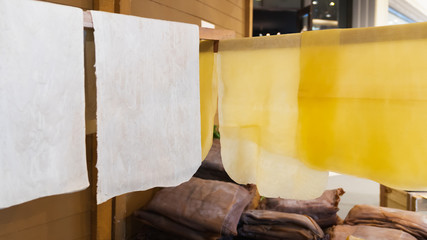 Rubber sheets dry The raw rubber latex is made of acid, material for industrial production.