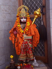 Obraz premium An idol of Lord Hanuman in an Indian temple 