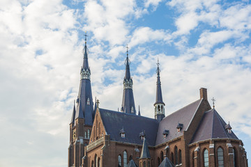 Obraz premium Abstract closeup of the Sint-Martinuskerk church exterior architecture in Cuijk, the Netherlands