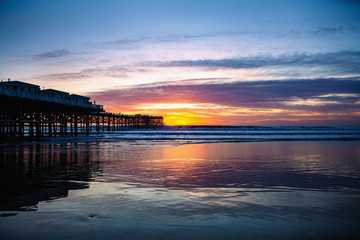 Fototapeta premium Pacific Beach sunset and pier