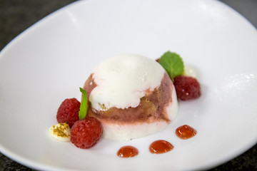 vanilla ice cream with strawberry