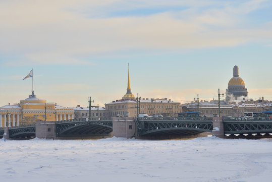 The Palace bridge and the frozen Neva river.