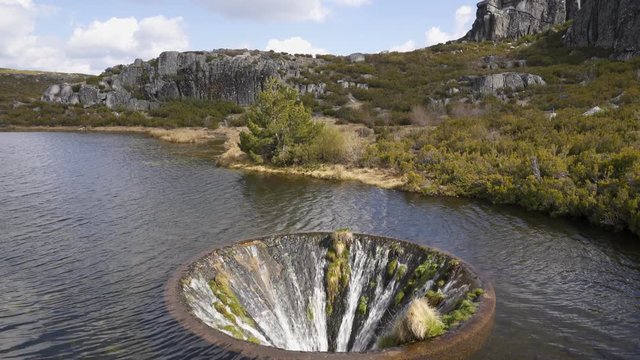 Covao dos Conchos lagoon in Serra da Estrela, Portugal