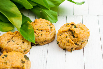 Scones with ramson leaves