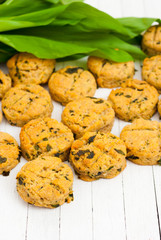 Scones with ramson leaves
