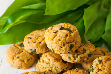 Scones with ramson leaves