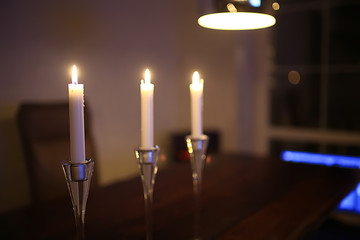 romantic dinner table setting