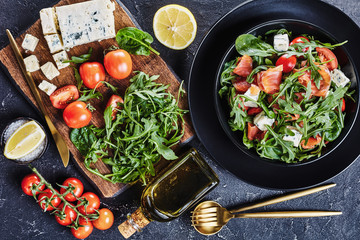 salmon arugula blue cheese tomato salad, macro