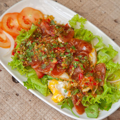 Spicy Chinese pork sausage with vegetable Thai salad